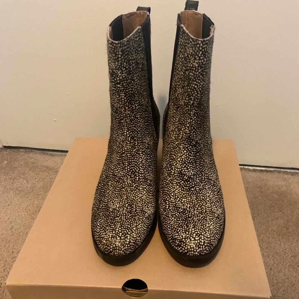 NWT Ugg Size 11 Camden Exotic Ponyhair Boots